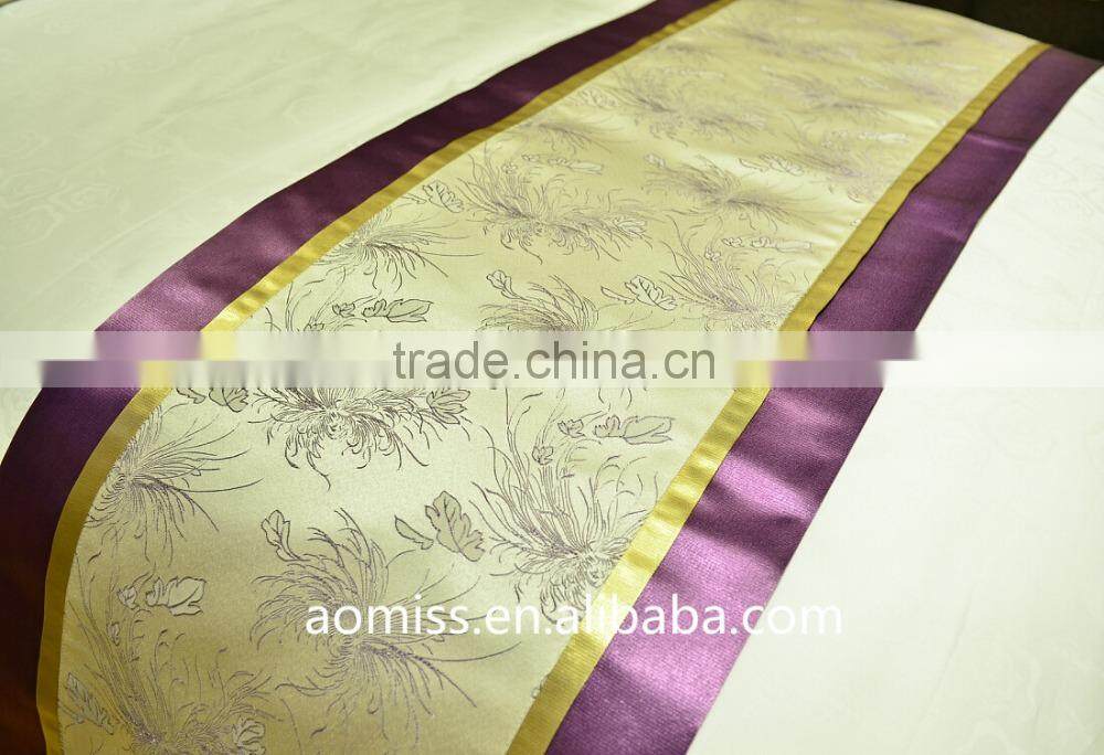 High quality 100% polyester permenant flame retardant hotel bed runner bed scarf bed throw