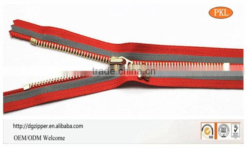 wholesale No 5 reflective metal zipper with customized slider