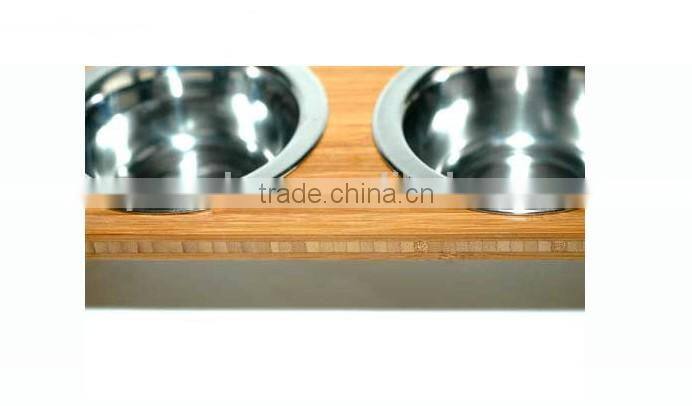 Bamboo pet feeder