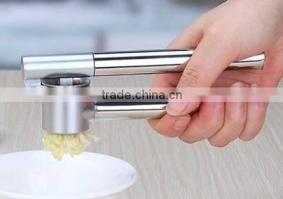 2016 Hot New Products Stainless Steel Garlic Press