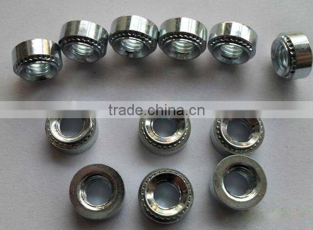 Self clinching PEM nut