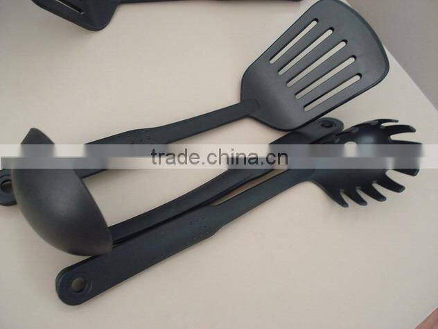 FDA,LFGB Approval Kitchen Equipment Nylon Utensil Manufacturer New style colorful kitchen tools nylon utensil set