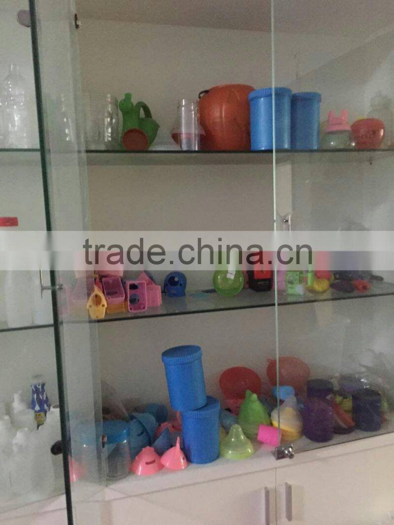 White Cleaning Spray Bottle/ 545ml PE Detergent Liquid Plastic Bottle with Trigger Sprayer