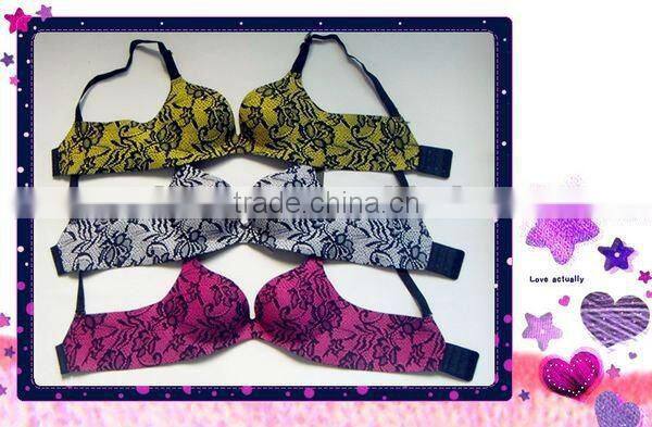 Seamless plunge bra set