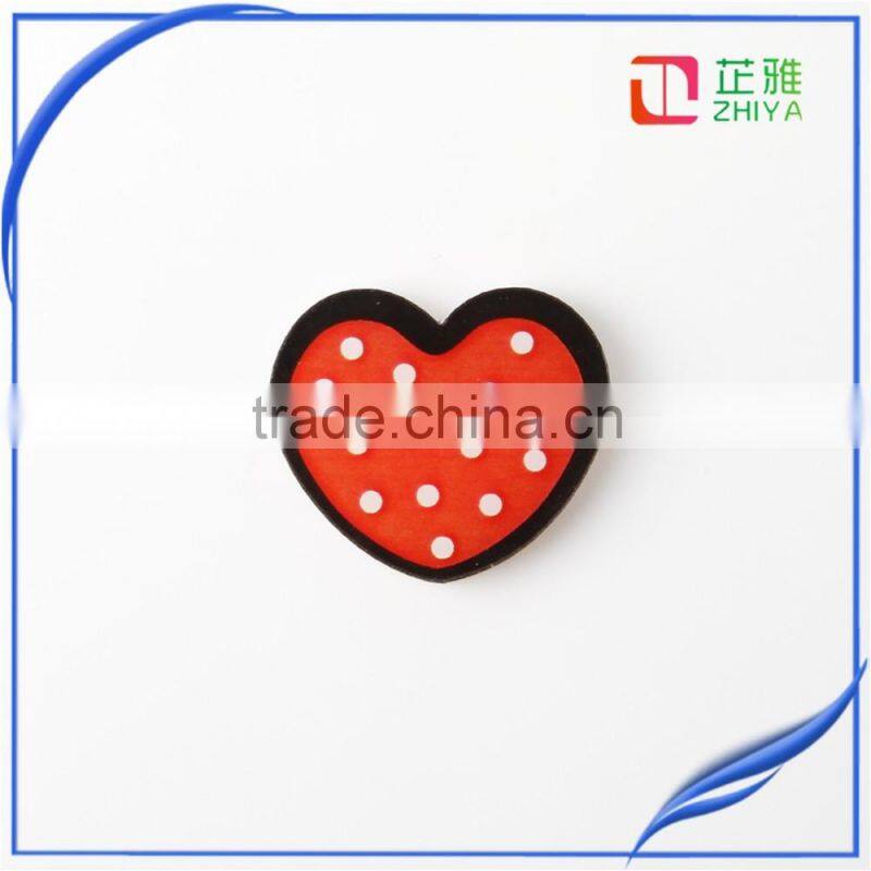 2016 Cute Cartoon Brooches Pins for Clothes Backpacks Beauty Dress