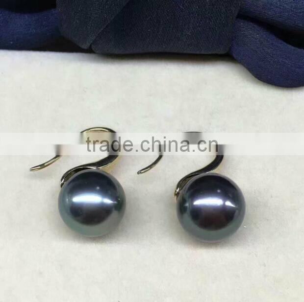 Tahitian pearl Earrings with 14K Golden Clasp