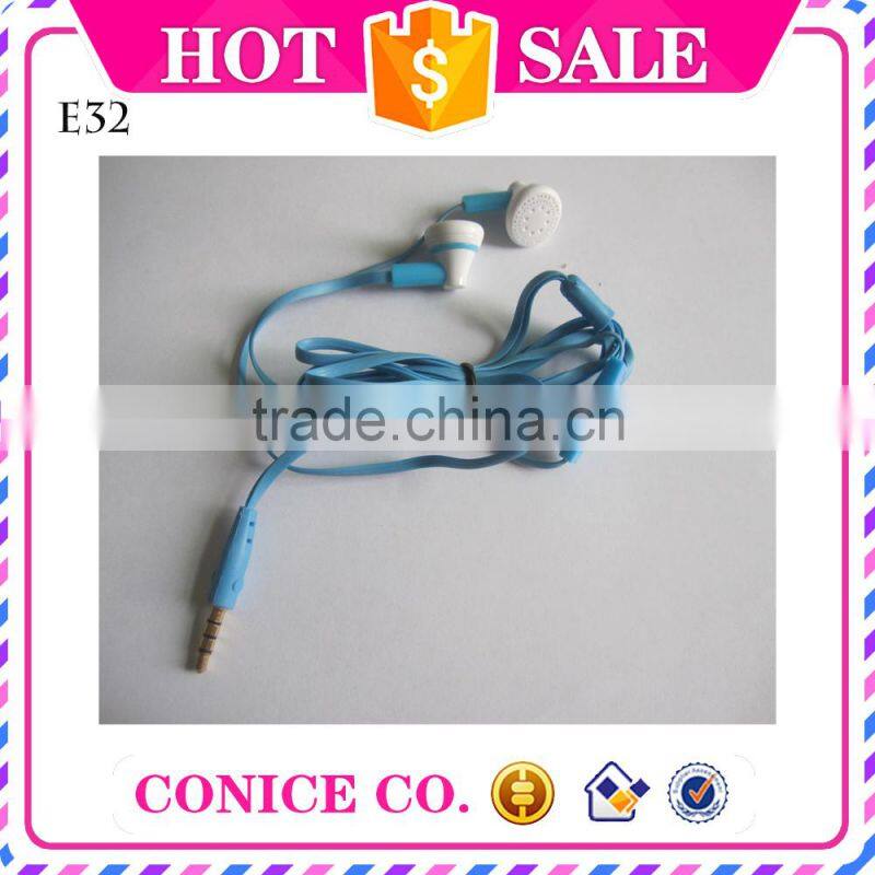 2015 Fashion earphone with mic price types of earphone for mobile with wired made in china