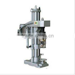 Manual sealing machine