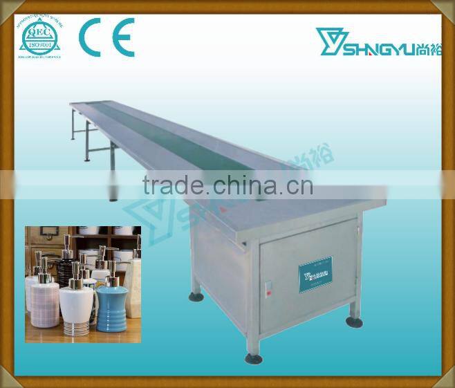 Low cost bst selling stainless steel belt conveyor table/PVC types conveyor belt conveyor for glass bottle PET bottle