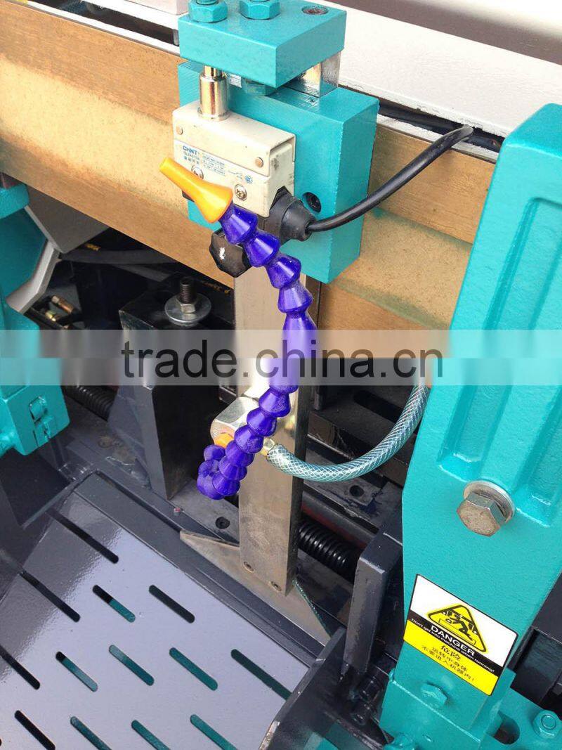Double column hydraulic sheet metal sawing machine