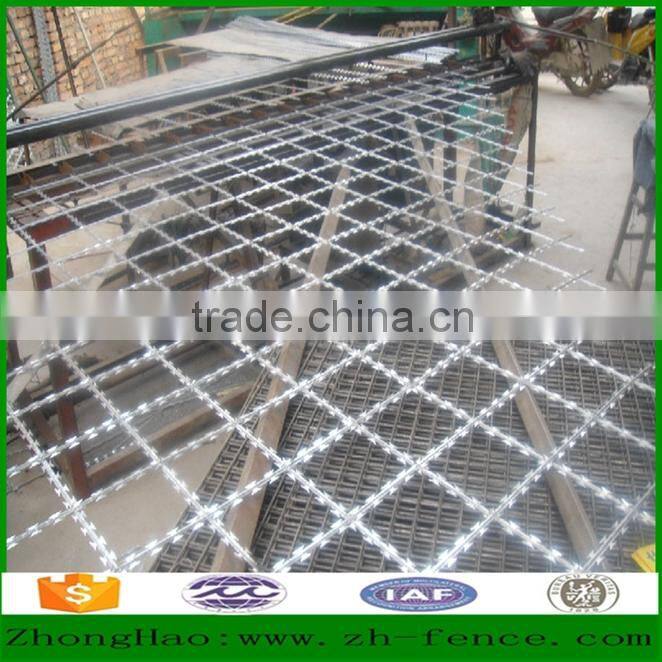 Factory direct sale high security used Prison razor barbed wire Fence