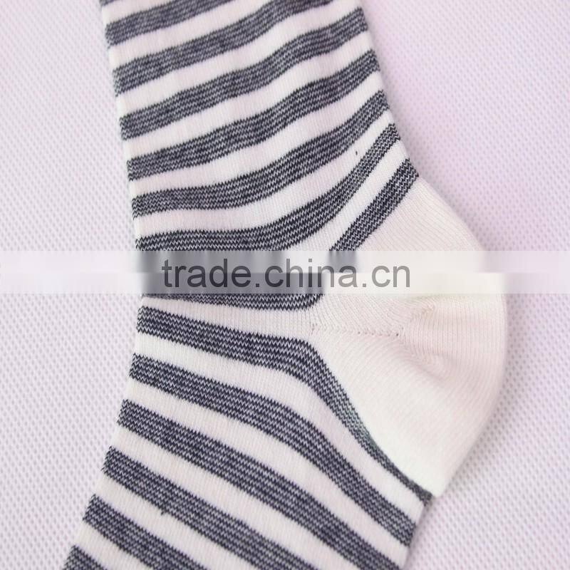 In Stock White Black Pattern 168N 100% Cotton Socks