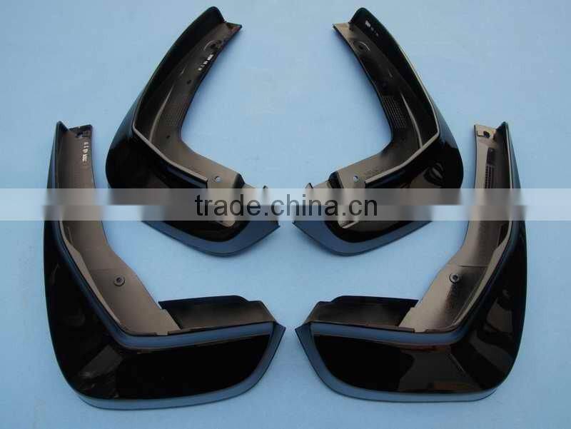 Auto mud guards for SUV