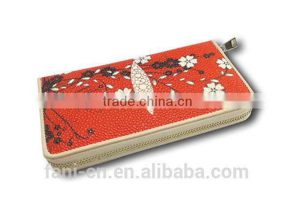 Beautiful flower embossing and luxury style hot promotion item fancy wallets for ladies