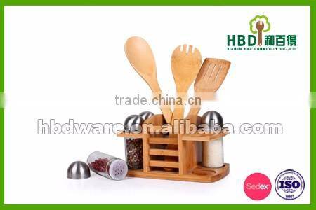 2016 best selling premium custom made glass bottle spice rack set,salt and pepper shakers