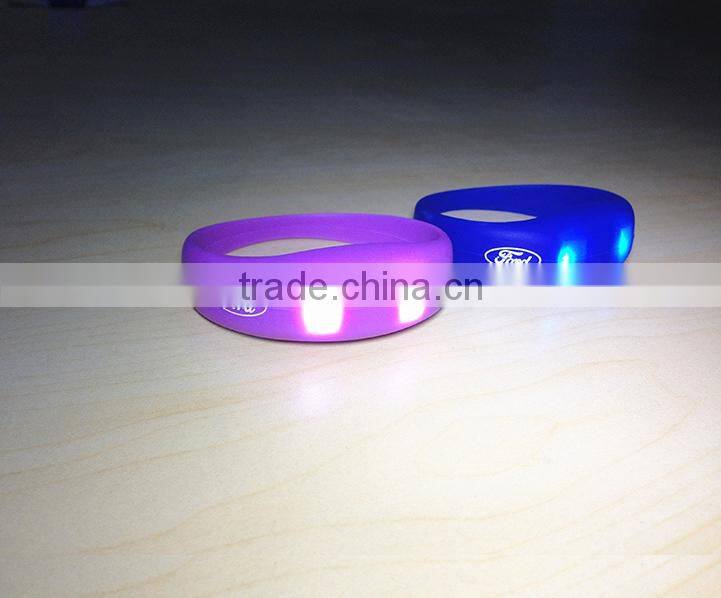 China supplier custom flash lights silicone LED wristbands with competitive price