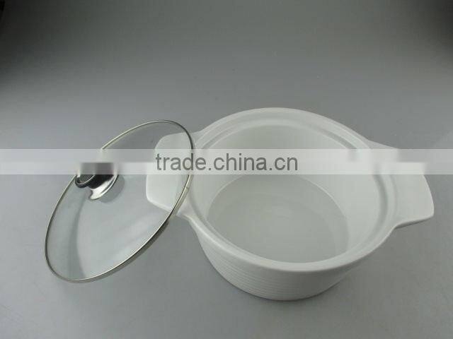 White ceramic tureen/cookware with glass lid in stock