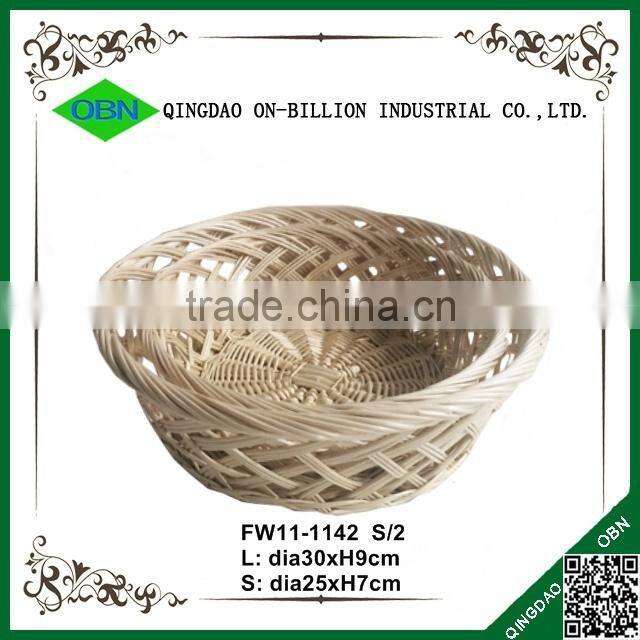 Handwoven round wicker rattan tray for food
