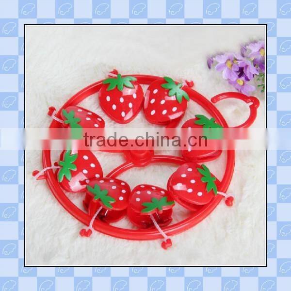 customized hot sell high quality plastic hanger with strawberry shape lips for baby socks manufacturer
