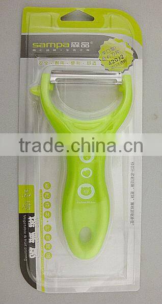 stainless steel fruit/vegetable peeler with flat blade