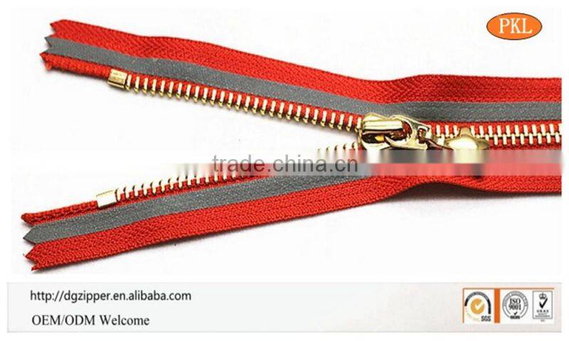 wholesale No 5 reflective metal zipper with customized slider