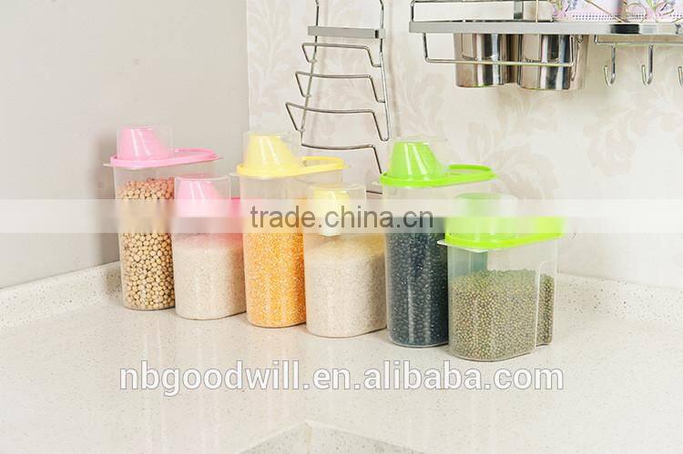 With cover seal storage tank, the kitchen receive tank. The kitchen is receivedelf