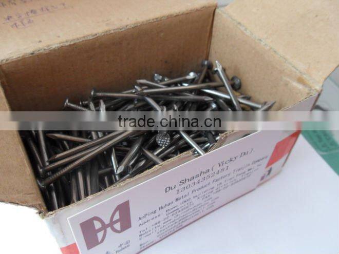 Flat head diamond point Common nails
