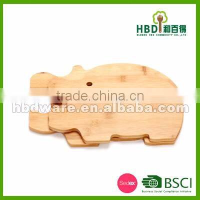 2016 cheap animal shaped wood cutting board, custom animal shaped bamboo kitchen cutting board wholesale