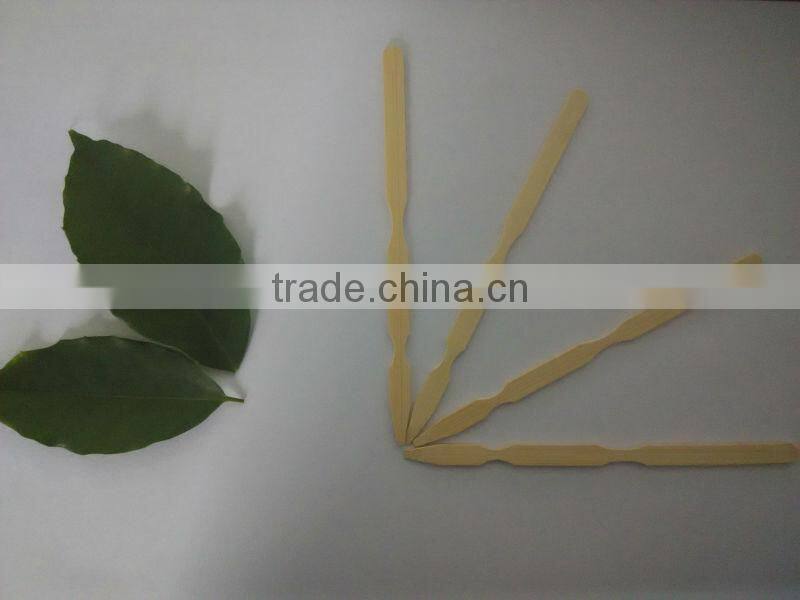 Ice cream is convenient and practical bamboo fork