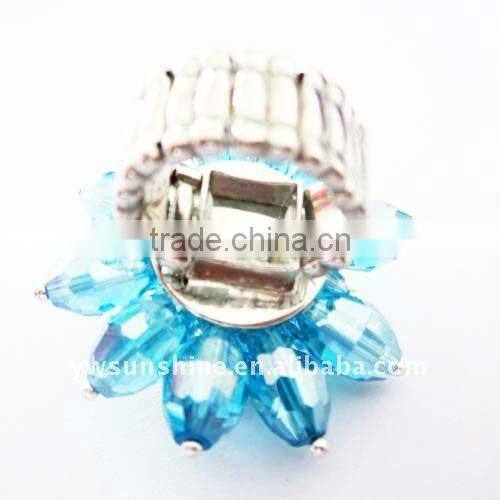 Fashion flower with crystal bead elastic ring
