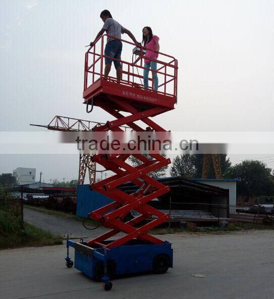 Self-propelled scissor lift/Mobile hydraulic lifting platform