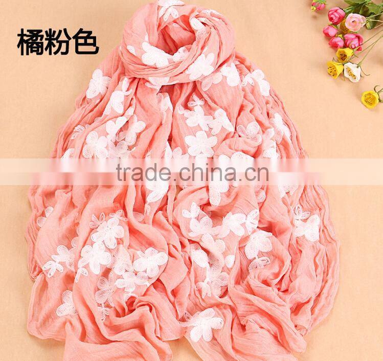 Hot Selling Korea Popular Elegant Flower Embroidery Cotton Pashmina Scarf