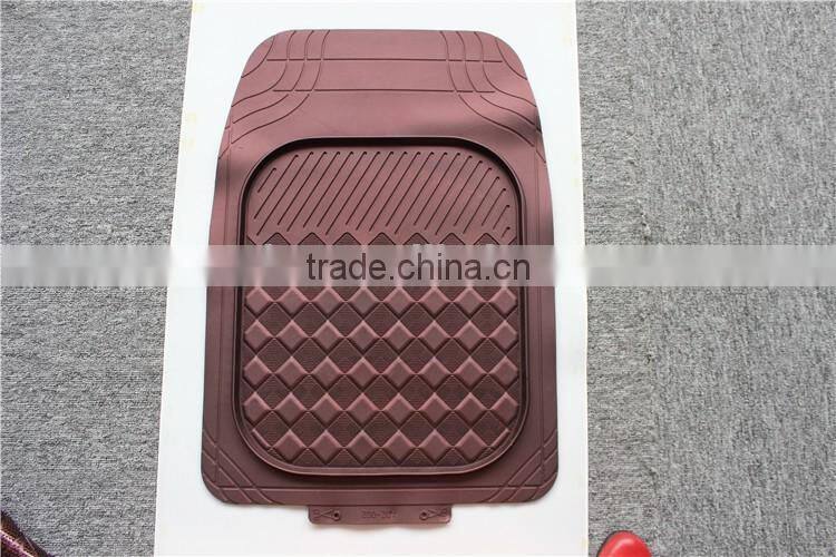 Tailorable car mat can be cut to the right size with high edge