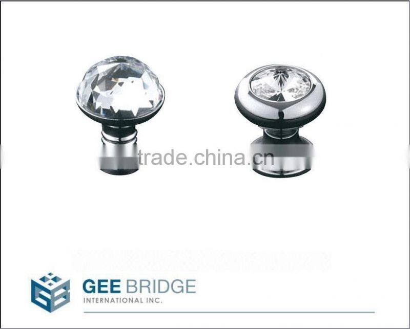 0841010 Solid Brass Triangle Crystal Cabinet Drawer Door Knob