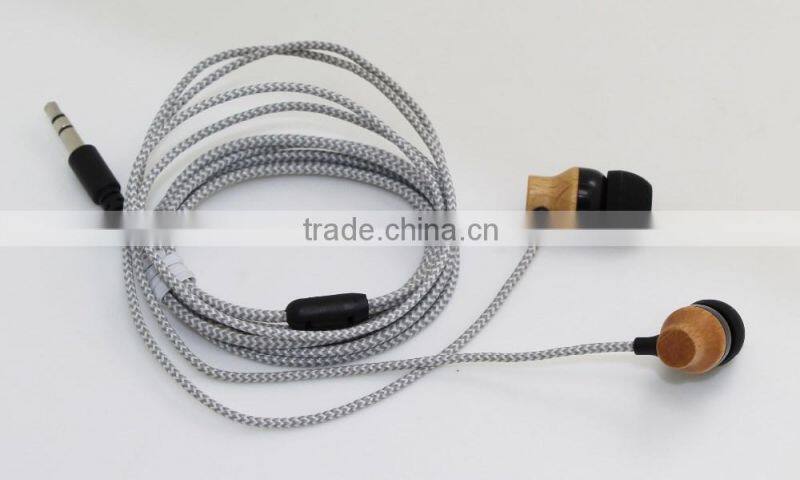 WOOD!latest! wired wood earphones competitive price in ear earbuds stereo Shenzhen factory