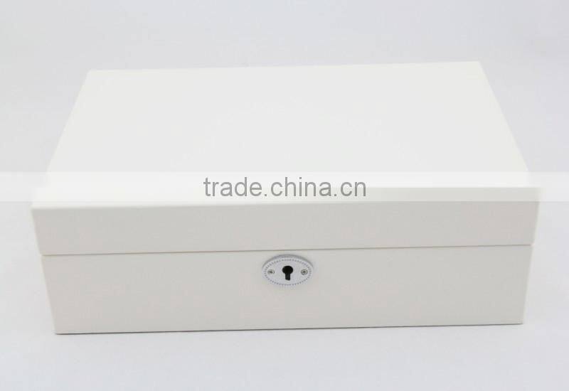 Luxury white Wooden jewelry Box wholesale