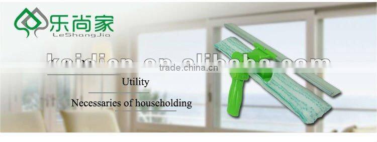 Extendable window cleaning wiper