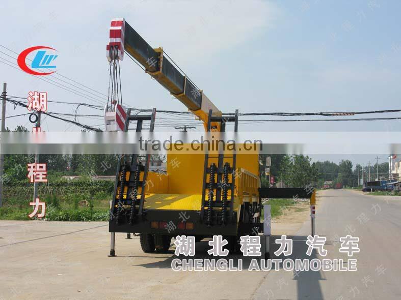 Dongfeng 8 tons telescopic boom truck mounted crane