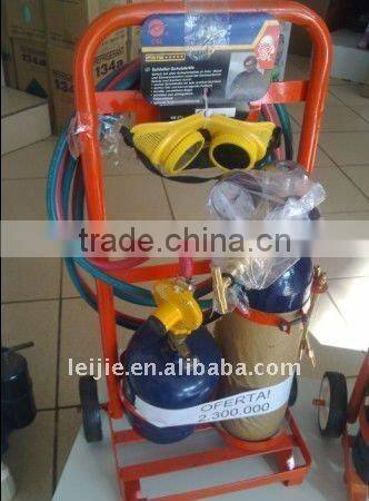 welding kit includes oxygen cylinder acetylene cylinders