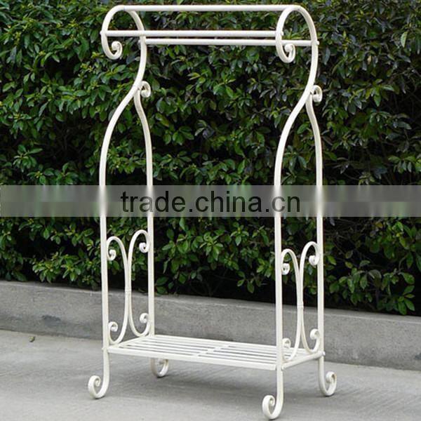 Decorative wrought iron bath towel rack