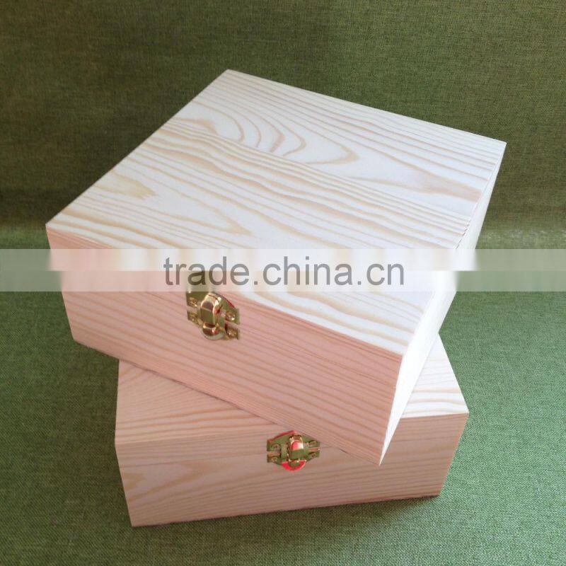 Hot sell excellent quality 25 Slots Essential oil organizer wooden storage box wholesale