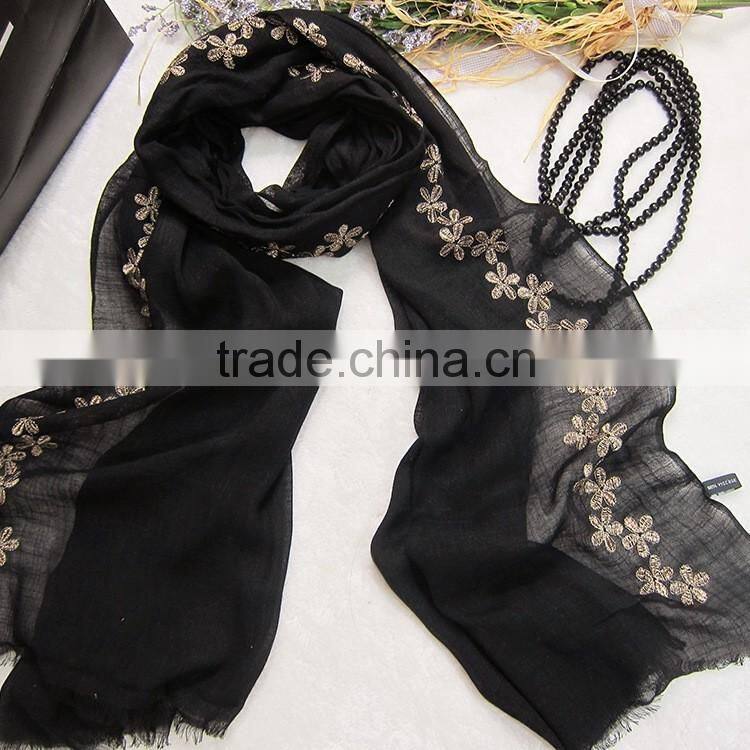 Charm Elegant Large Plain Small Leaf Embroidery Patterns Scarves Fashion