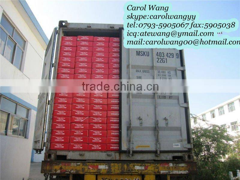 dark red and bright red 800gm tomato paste