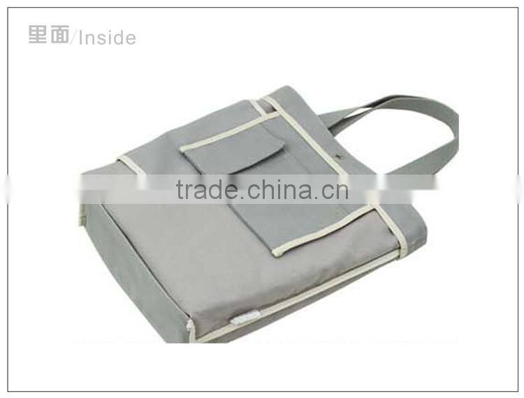 canvas shopping bags;printed custom made shopping bags;custom printed stylish canvas duffle bags