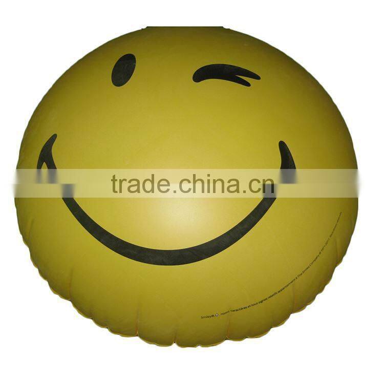 Licking the lips emoji face inflatable ball for advertising