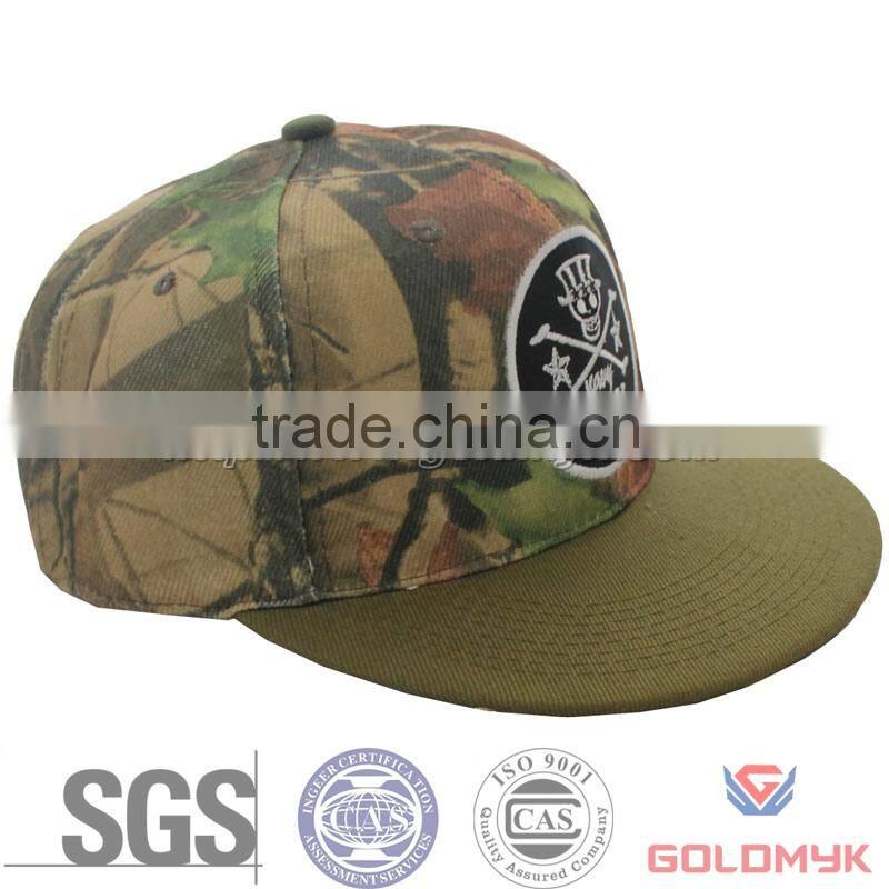 Hunting camo cap in flat brim style with embroidery logo