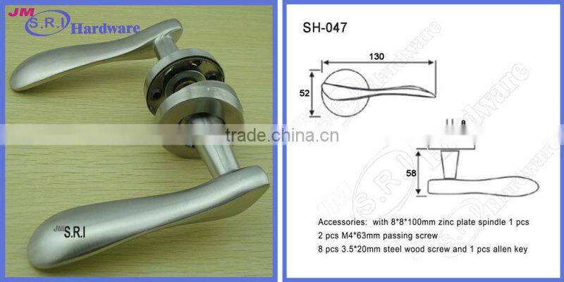 Unique shape 129 mm rubber rose change door handle