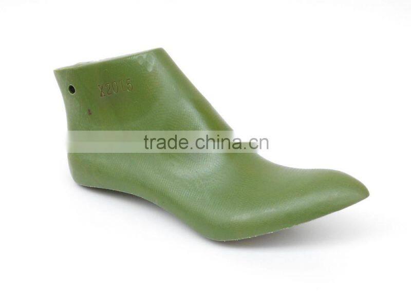 Female models high-heeled boot shoes last with pointed toe