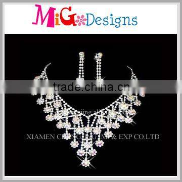 Wholesale Min Order Fashion Full Crystal White Gold Plated Necklace Earrings Luxury Bridal Jewelry
