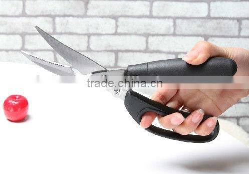 Kitchen safety lock poultry scissors